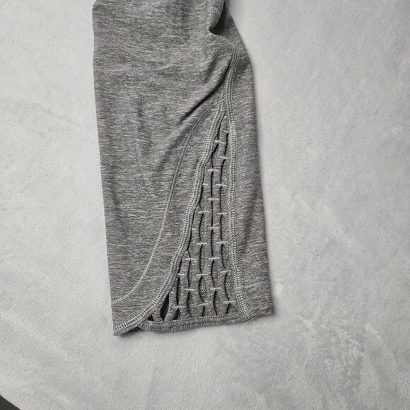 Lululemon True Self Crop II Heathered Slate Yoga Leggings Size 4 Sweat Wicking - Picture 6 of 8